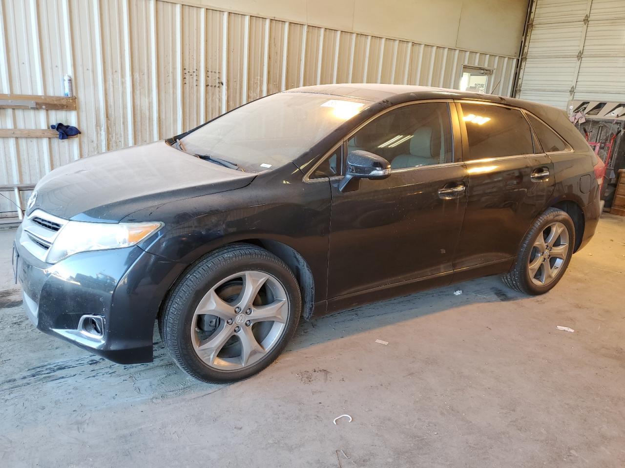 TOYOTA VENZA LE 2015