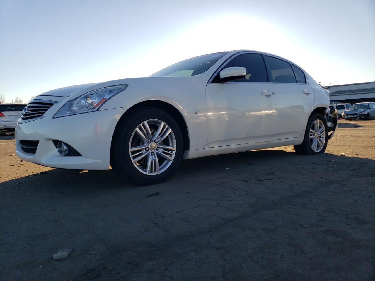 INFINITI Q40 2015