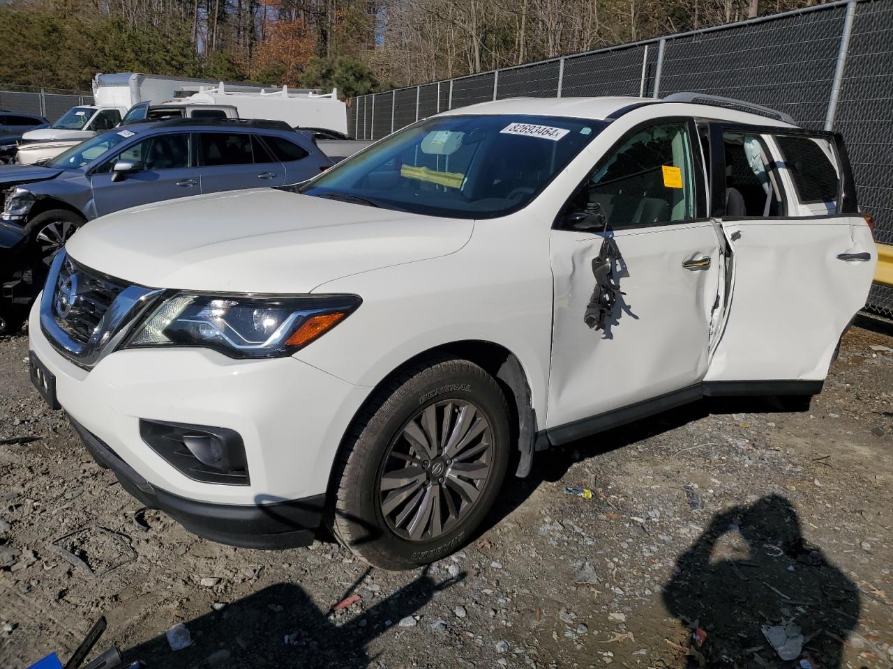 NISSAN PATHFINDER 2017