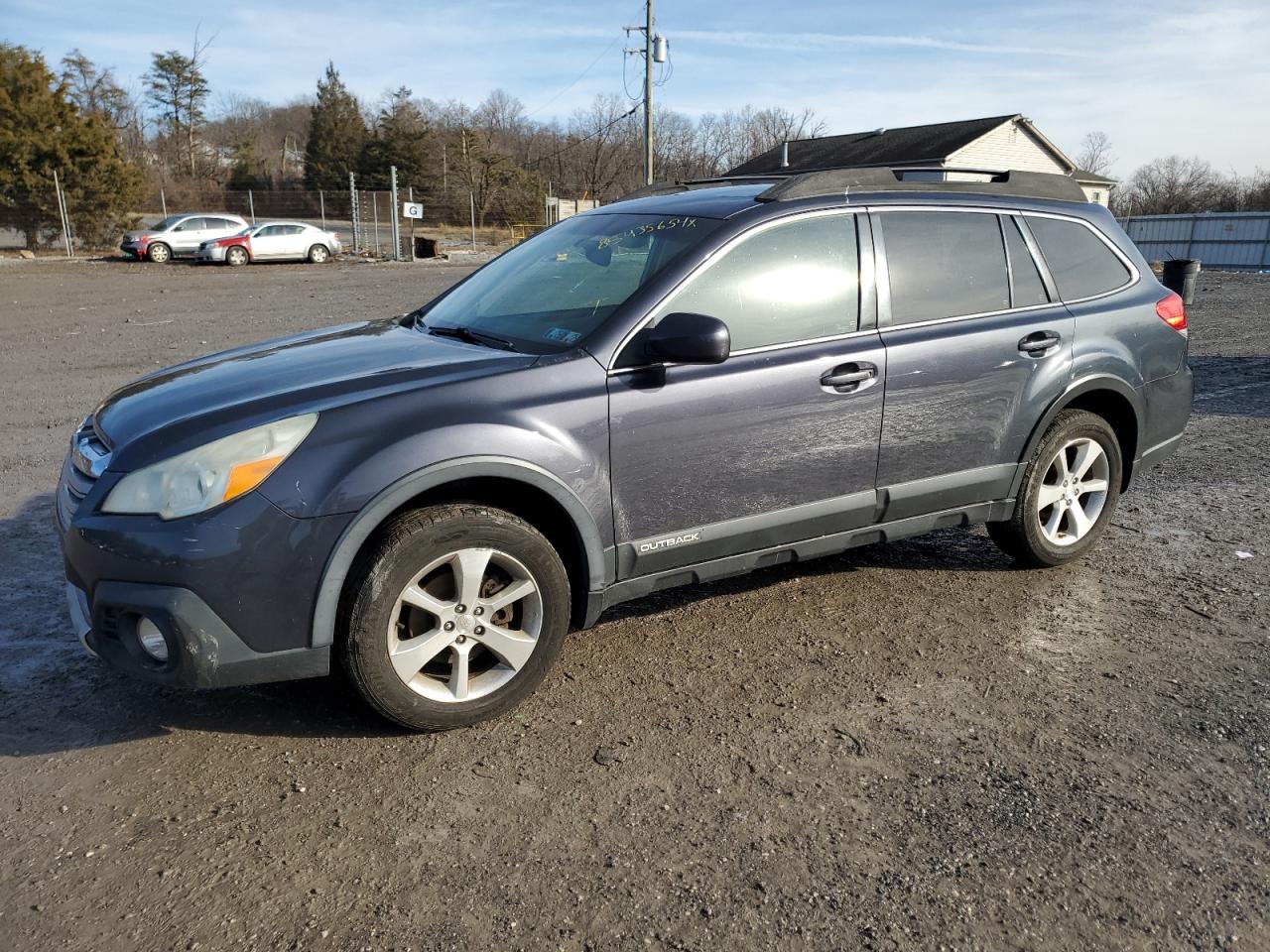 SUBARU OUTBACK 2. 2013