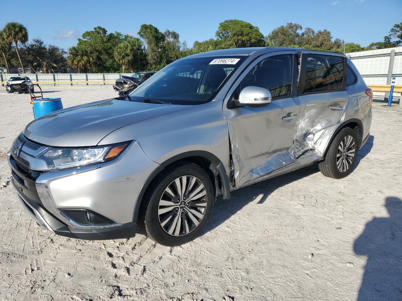 MITSUBISHI OUTLANDER 2019