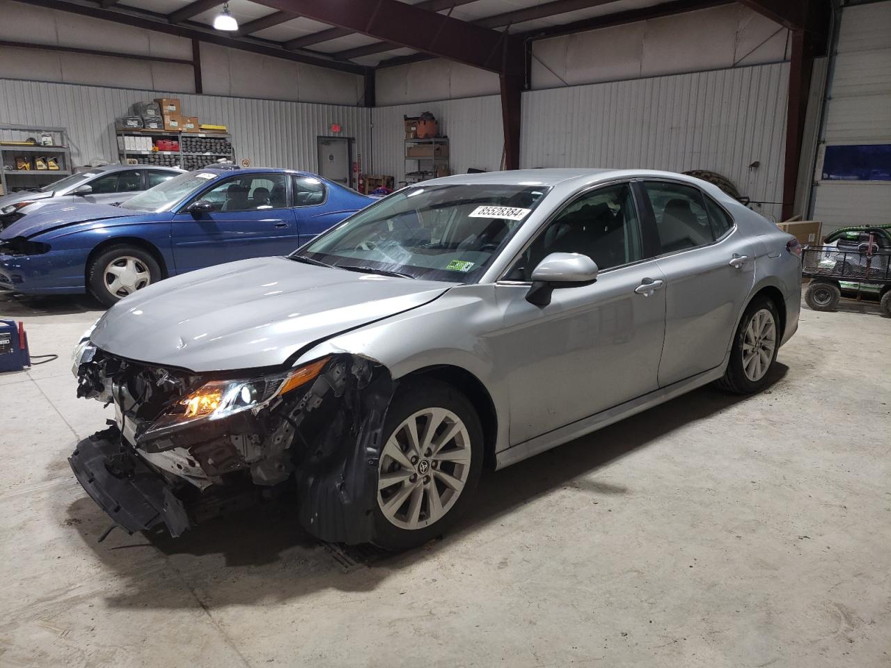 TOYOTA CAMRY LE 2024