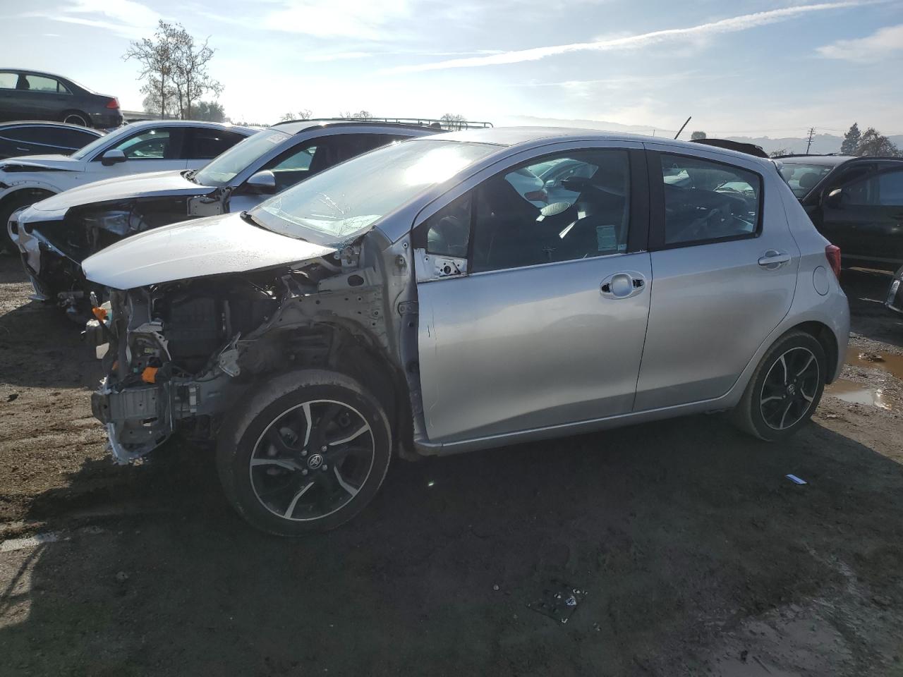 TOYOTA YARIS 2015