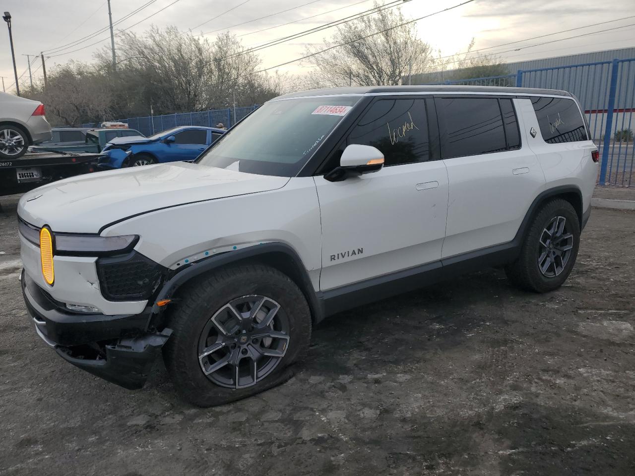 RIVIAN R1S ADVENT 2024