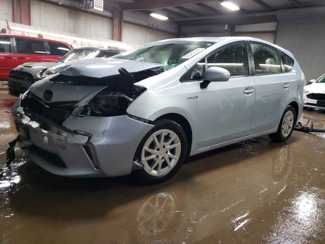 TOYOTA PRIUS V 2012