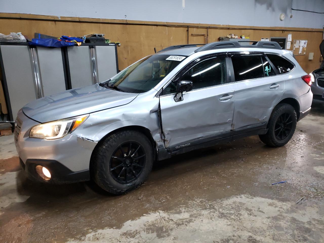 SUBARU OUTBACK 2. 2016