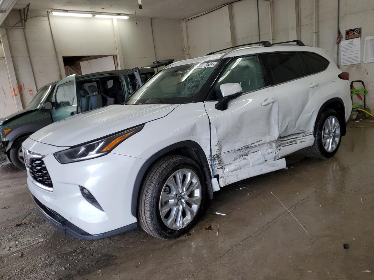 TOYOTA HIGHLANDER 2022