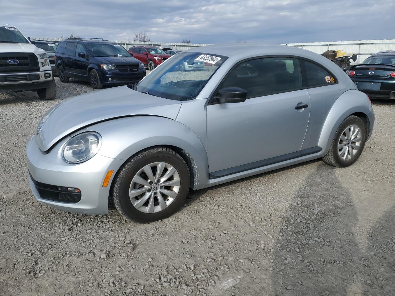 VOLKSWAGEN BEETLE 2014