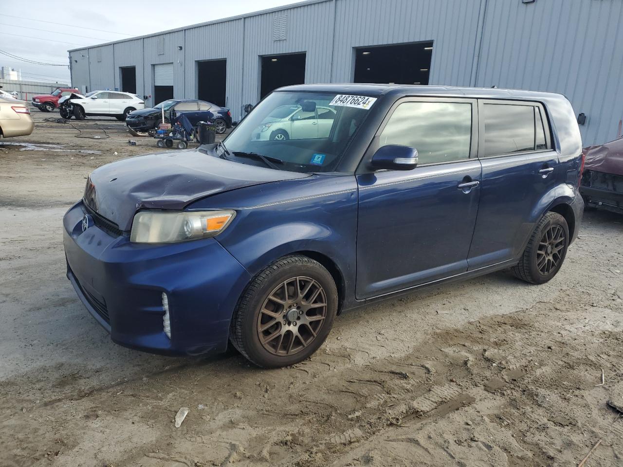 TOYOTA SCION XB 2013