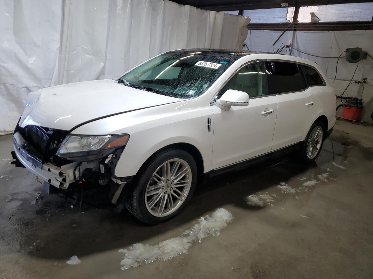 LINCOLN MKT 2016