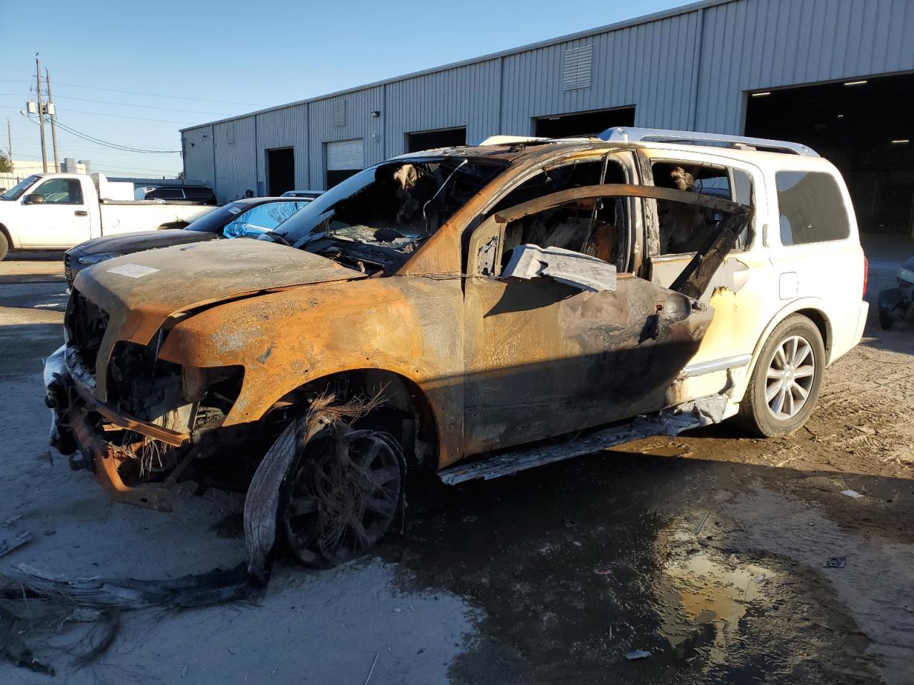 INFINITI QX56 2010