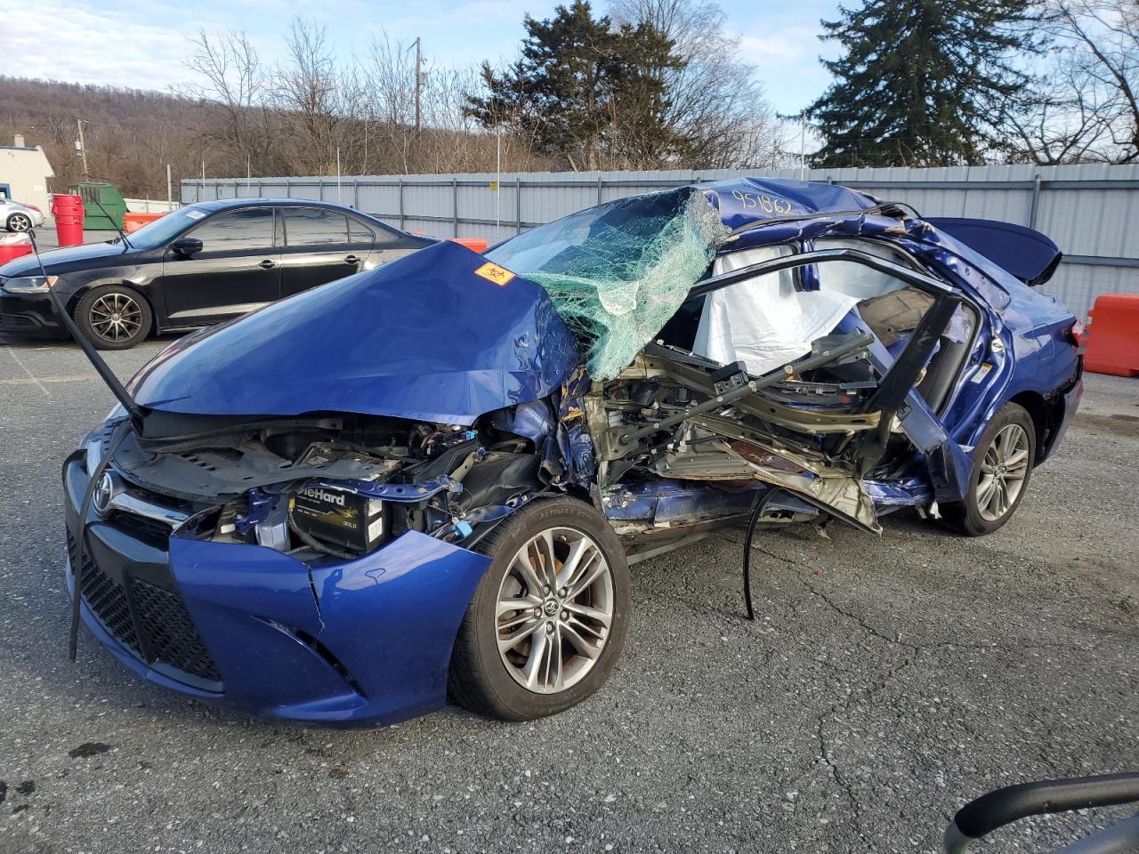 TOYOTA CAMRY LE 2015
