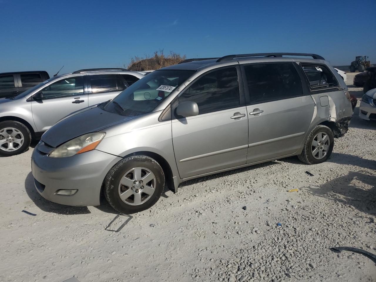 TOYOTA SIENNA 2012