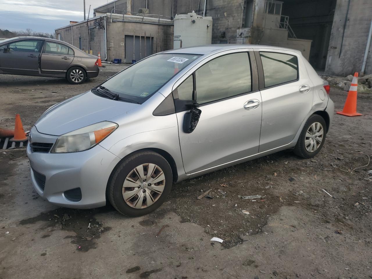TOYOTA YARIS 2012