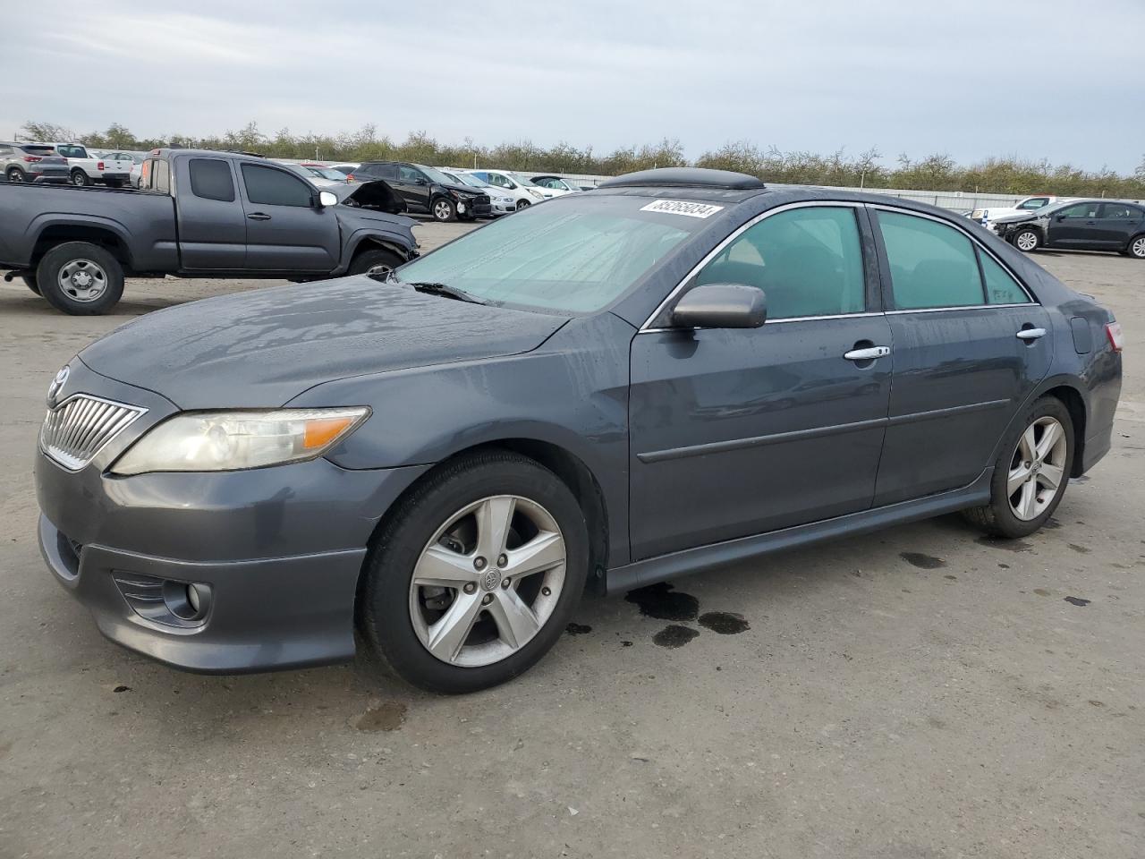 TOYOTA CAMRY BASE 2011