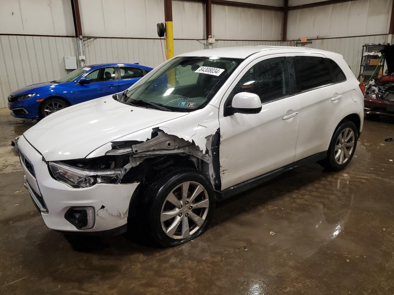 MITSUBISHI OUTLANDER 2015
