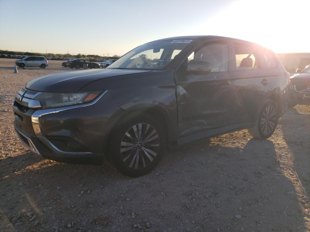 MITSUBISHI OUTLANDER 2019