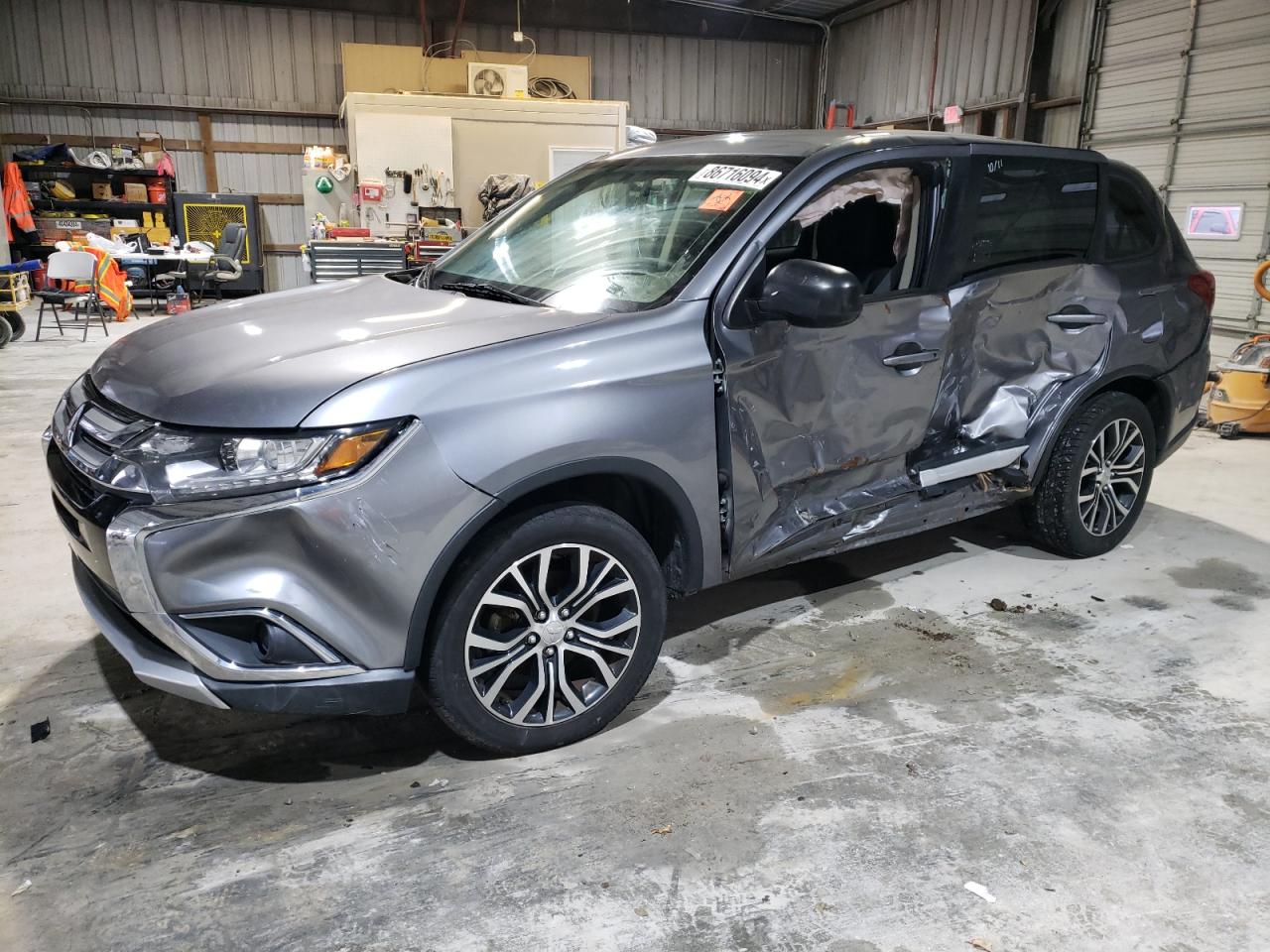 MITSUBISHI OUTLANDER 2018
