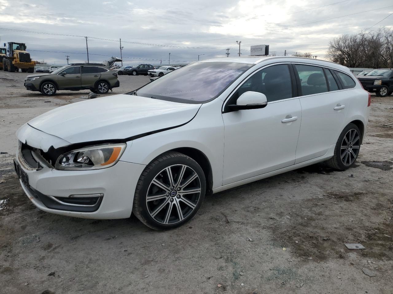 VOLVO V60 PREMIE 2015