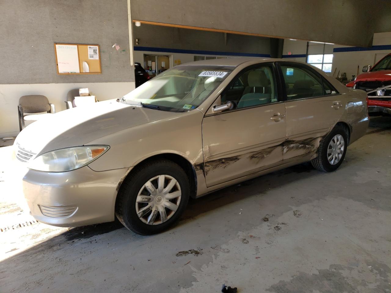 TOYOTA CAMRY LE 2005