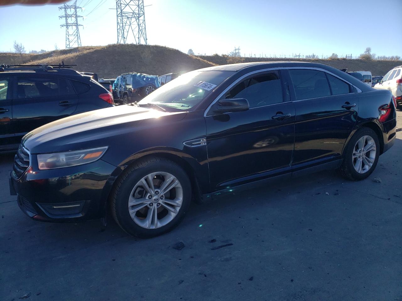 FORD TAURUS SEL 2015