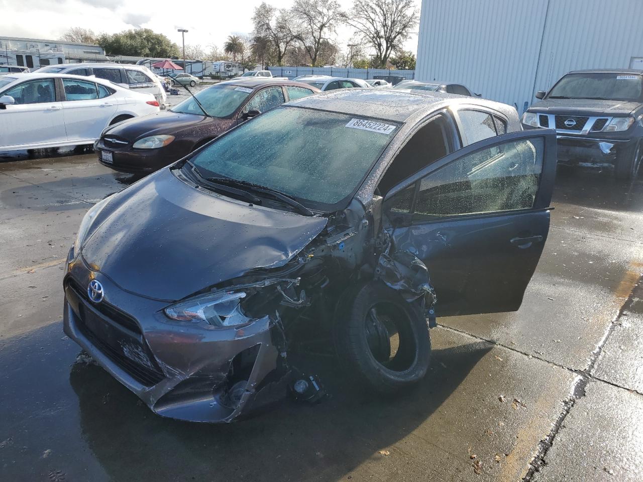 TOYOTA PRIUS C 2015