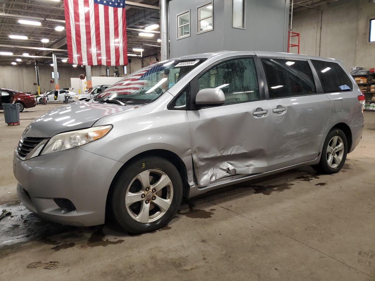 TOYOTA SIENNA BAS 2012