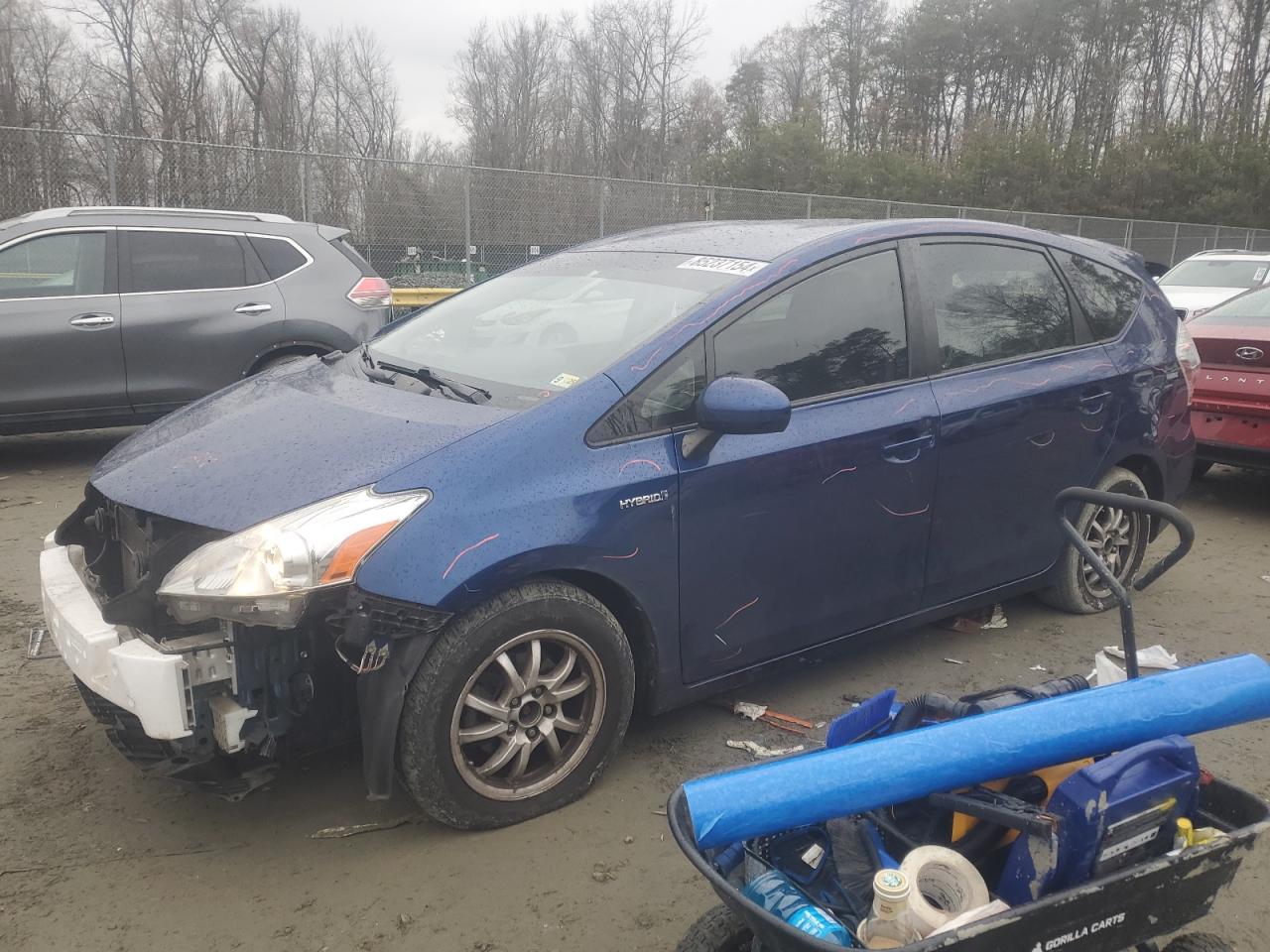 TOYOTA PRIUS V 2014