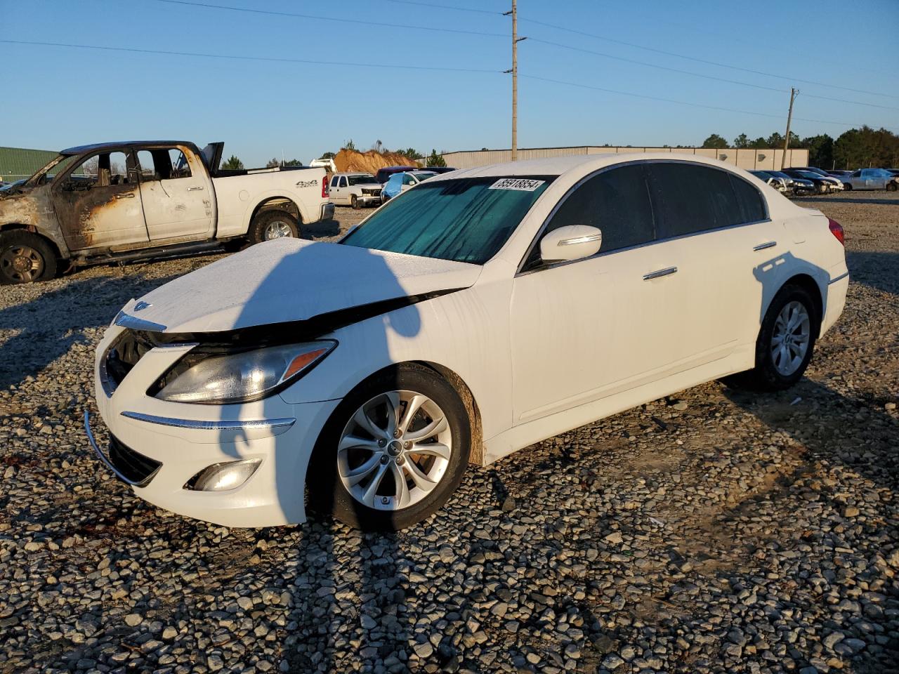 HYUNDAI GENESIS 3. 2013