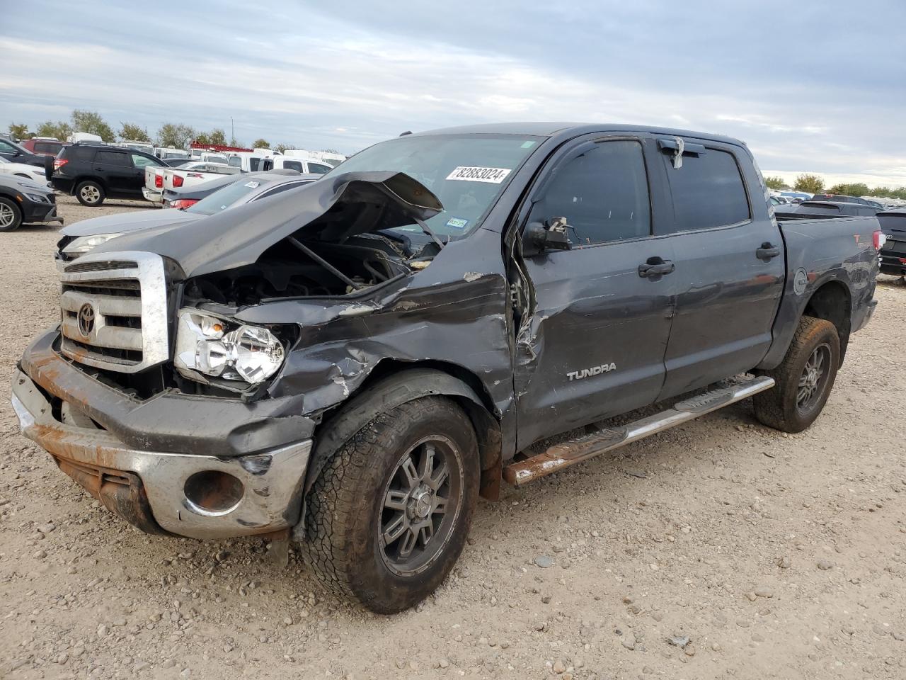 TOYOTA TUNDRA CRE 2013