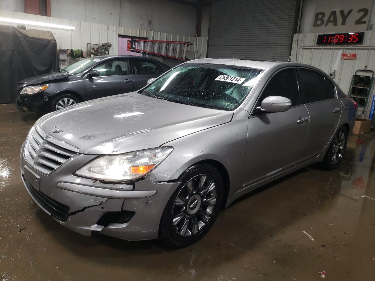 HYUNDAI GENESIS 3. 2009