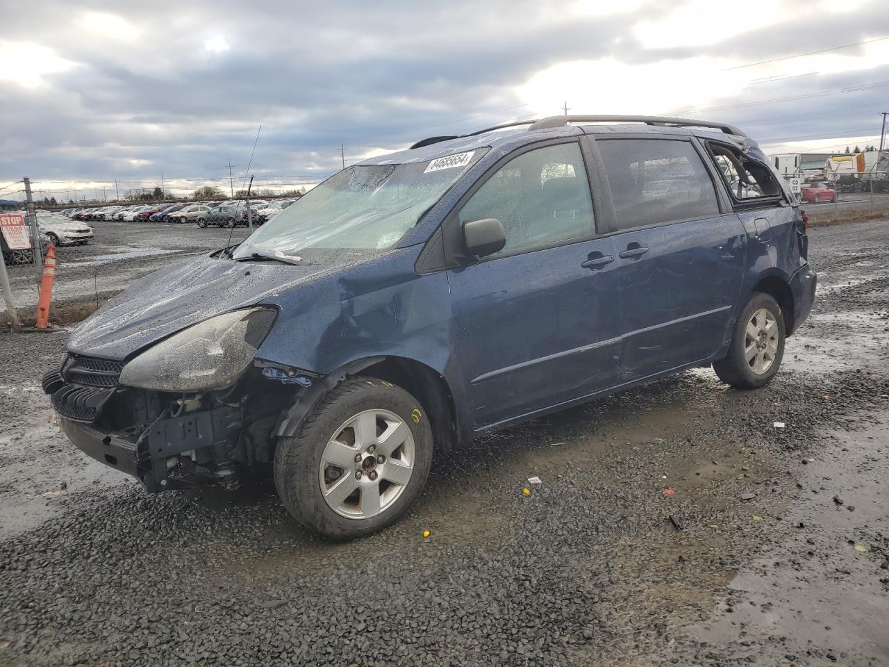 TOYOTA SIENNA CE 2004