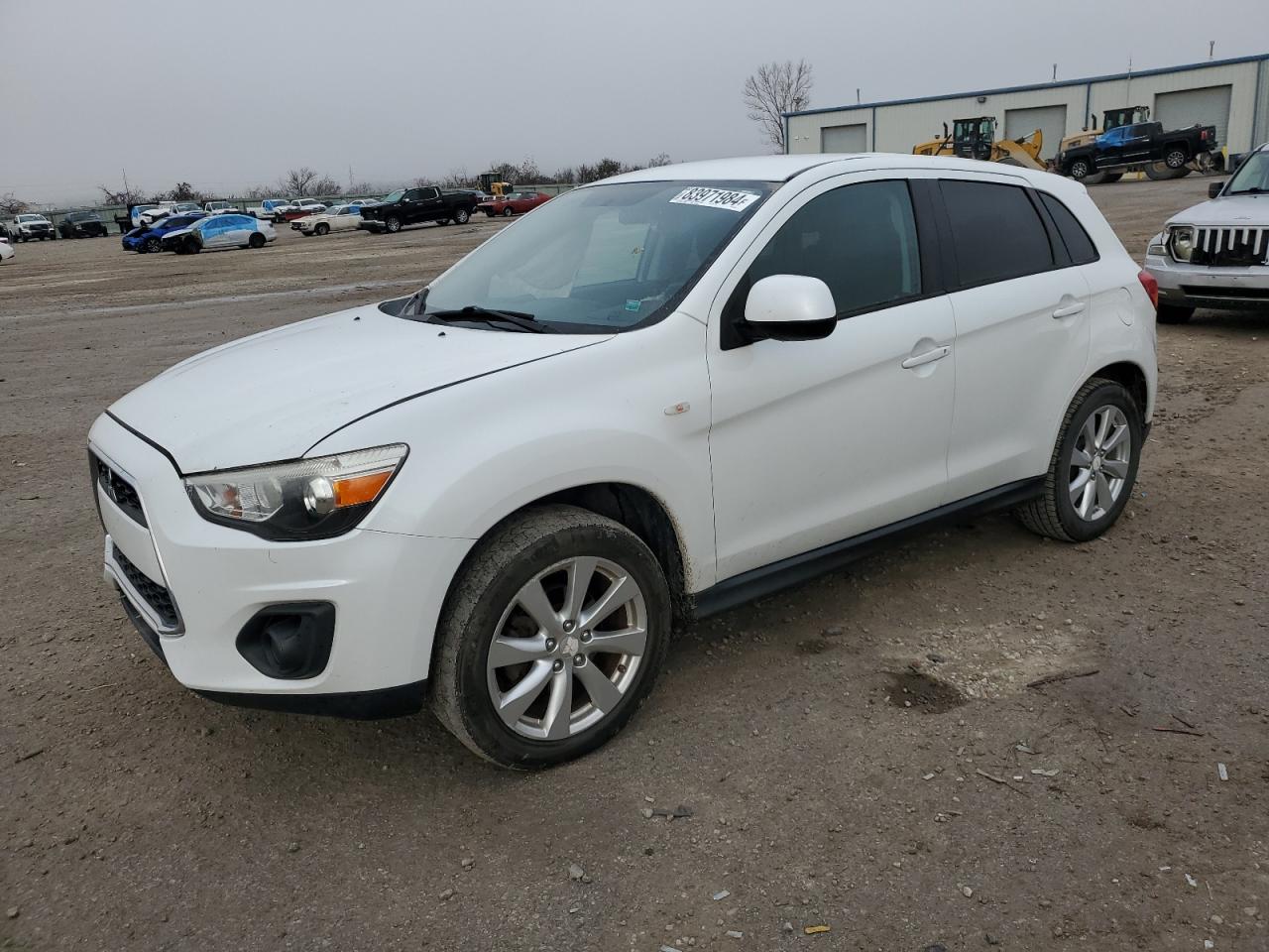 MITSUBISHI OUTLANDER 2015