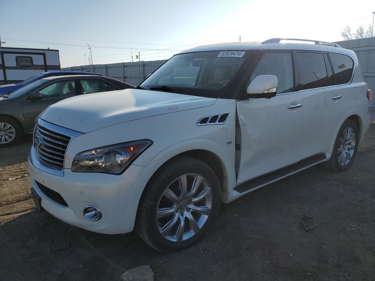 INFINITI QX80 2014