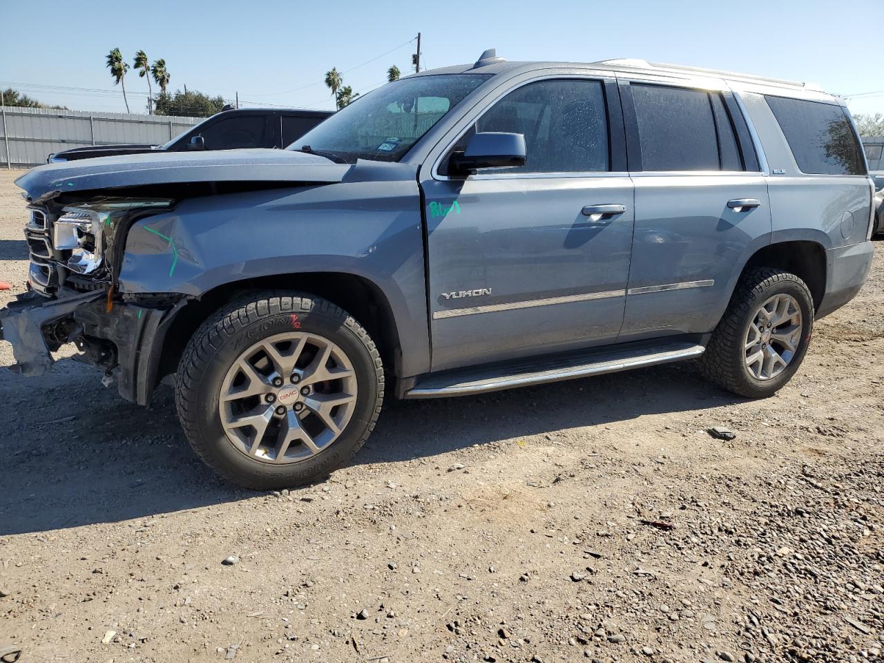 GMC YUKON SLE 2016