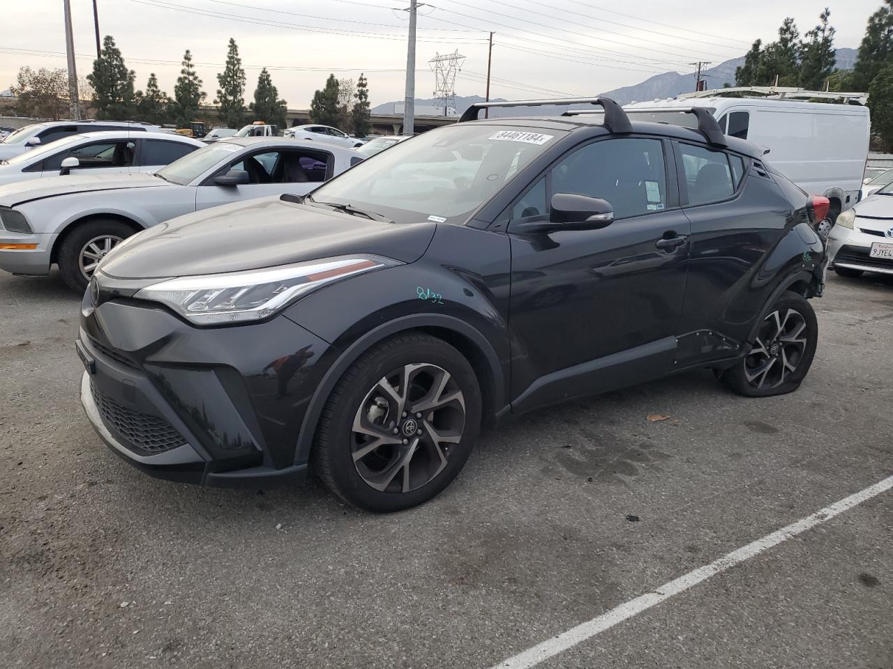 TOYOTA C-HR XLE 2022