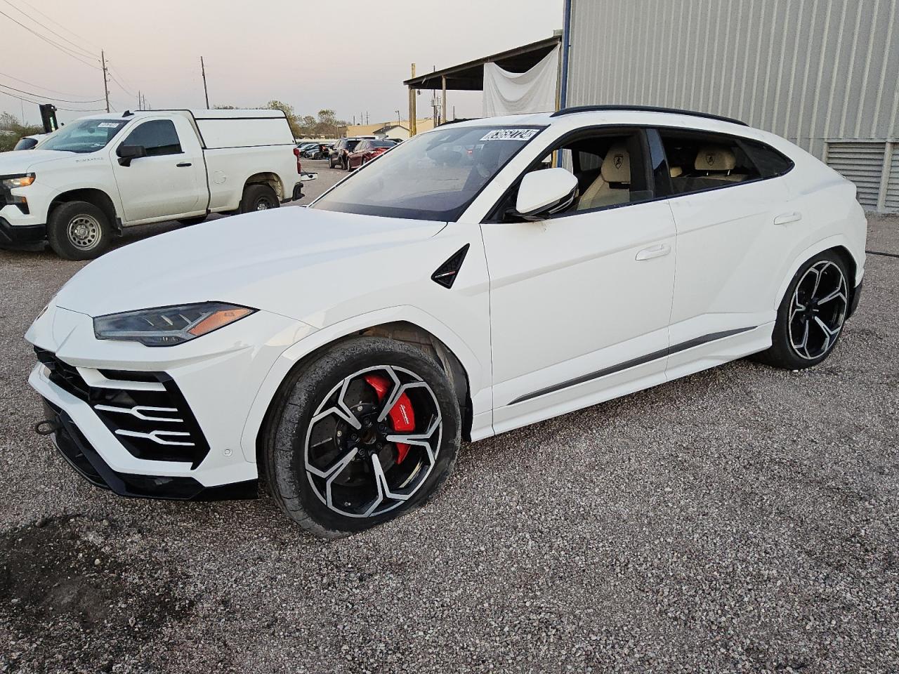 LAMBORGHINI URUS 2022
