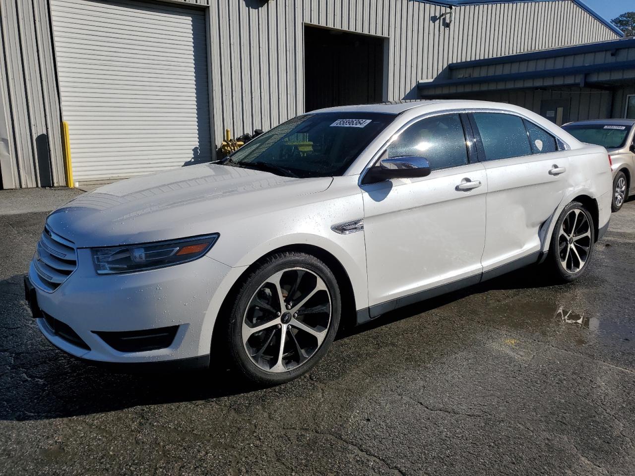 FORD TAURUS LIM 2015