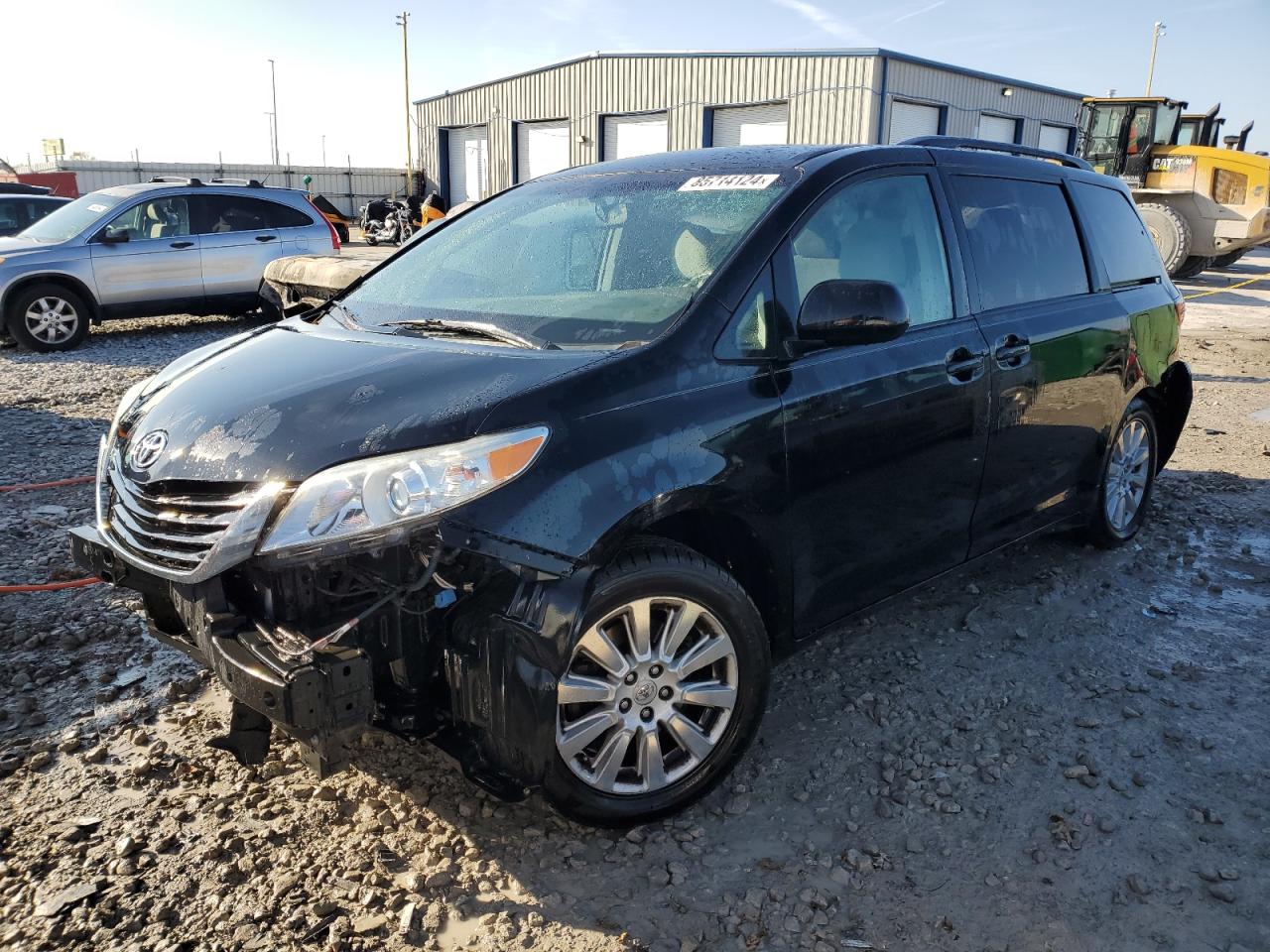 TOYOTA SIENNA LE 2015