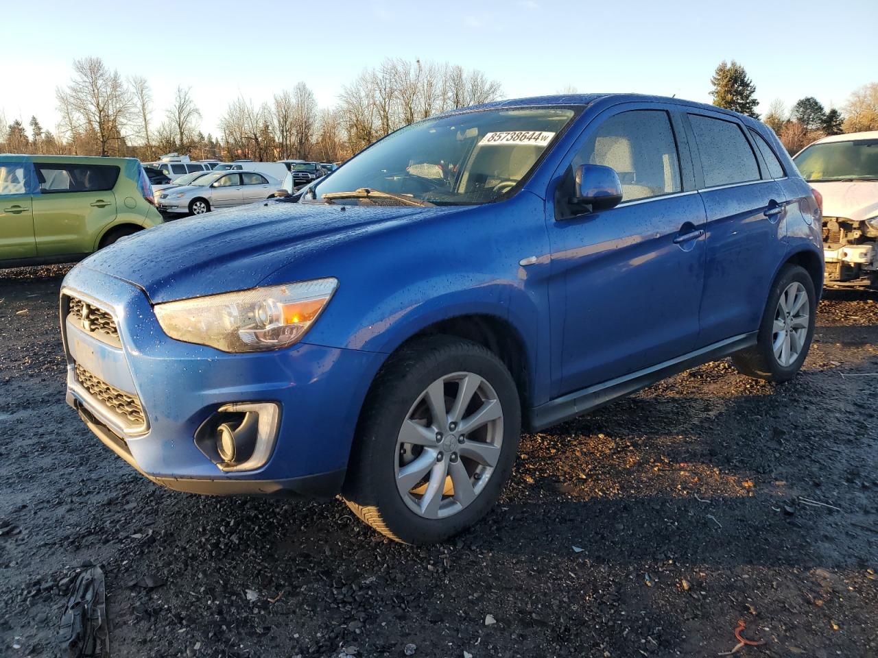 MITSUBISHI OUTLANDER 2015