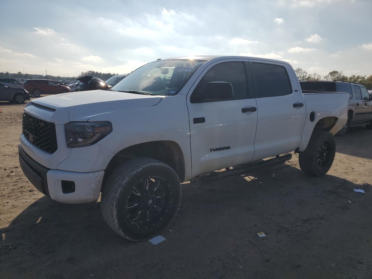 TOYOTA TUNDRA CRE 2016