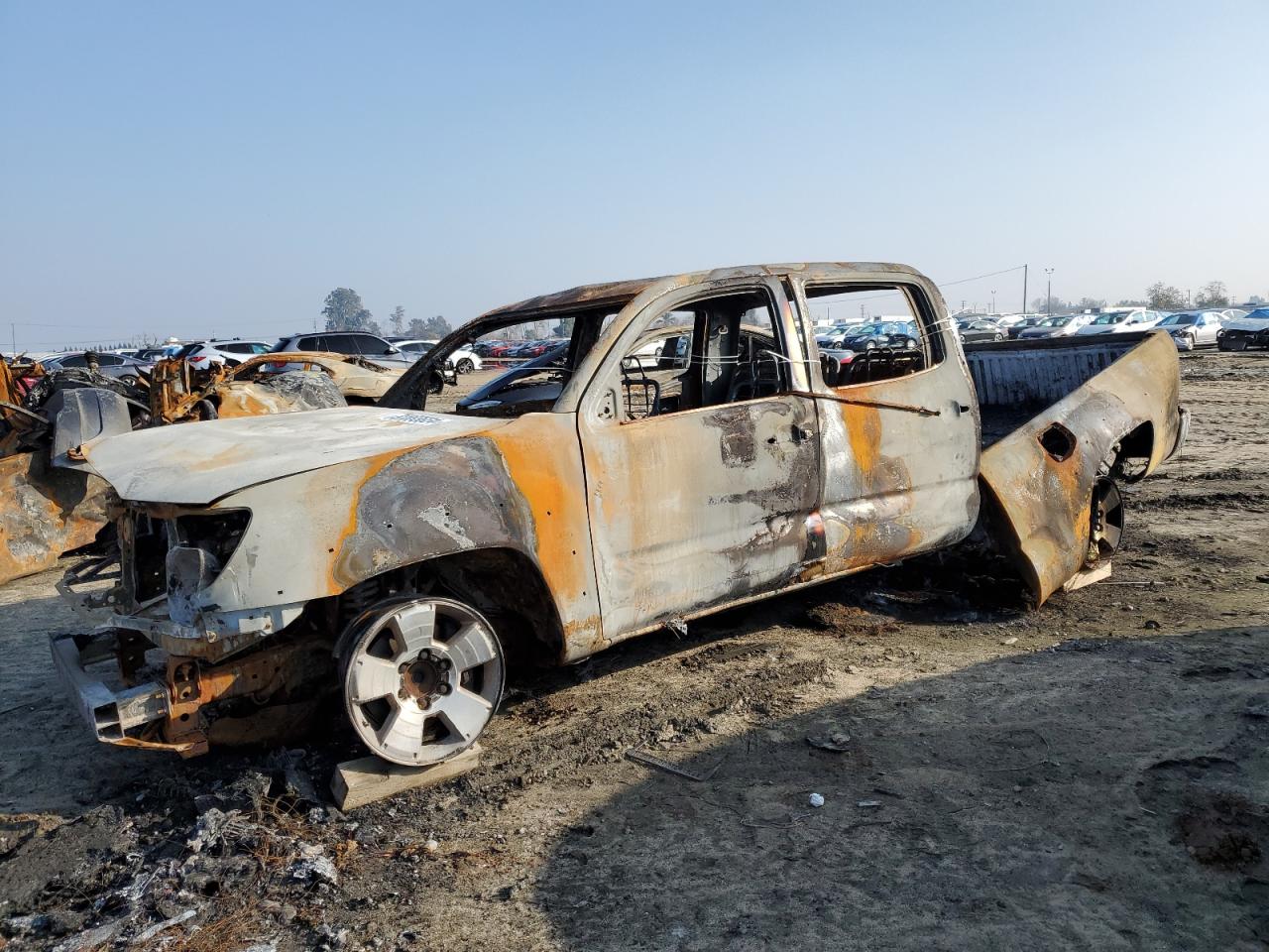 TOYOTA TACOMA DOU 2005
