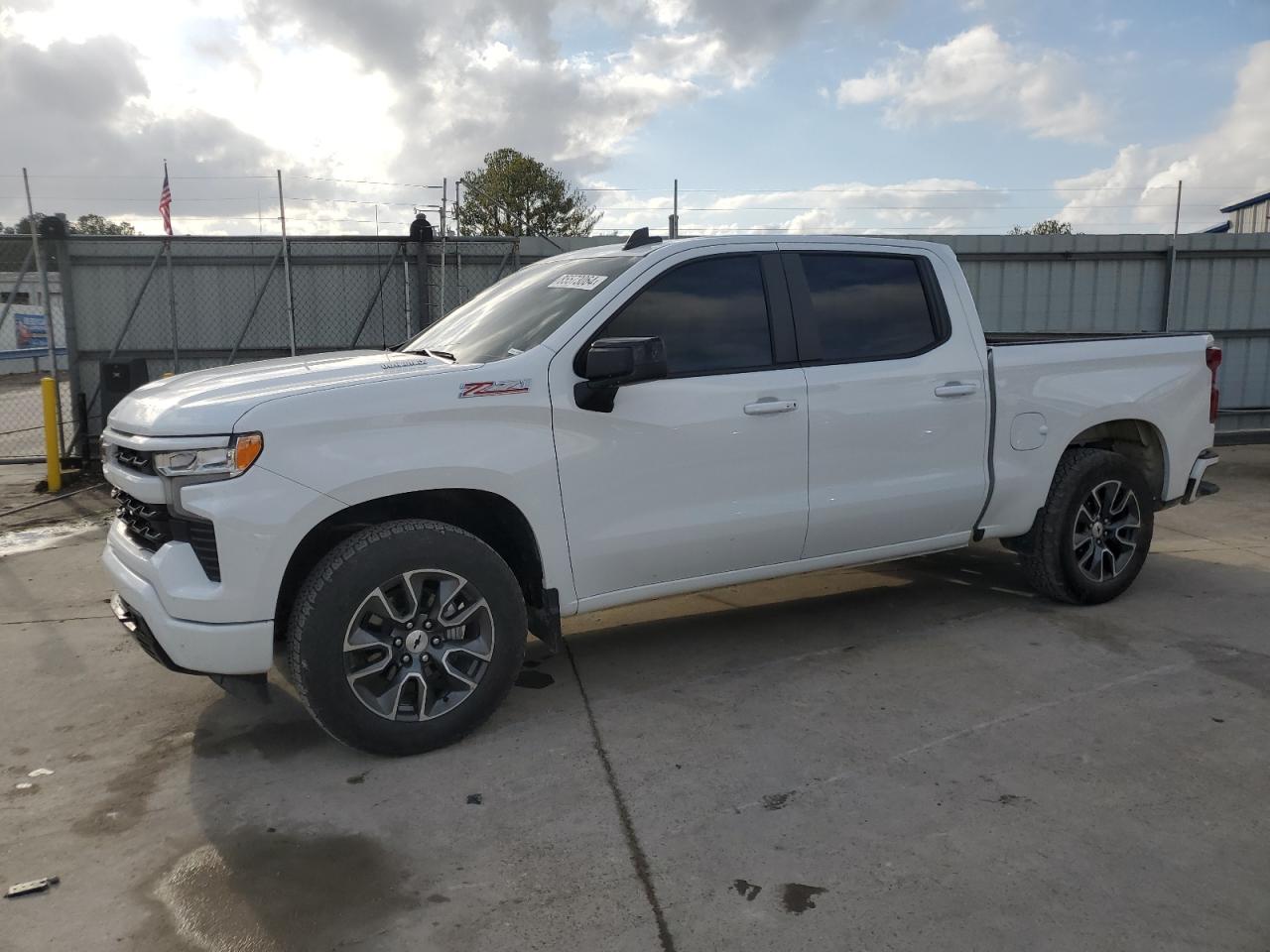 CHEVROLET SILVERADO 2024