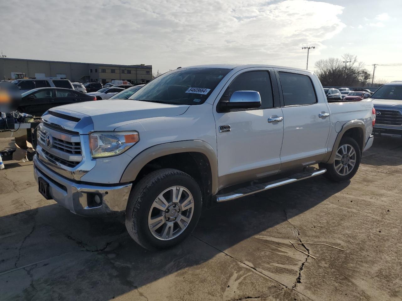 TOYOTA TUNDRA CRE 2015