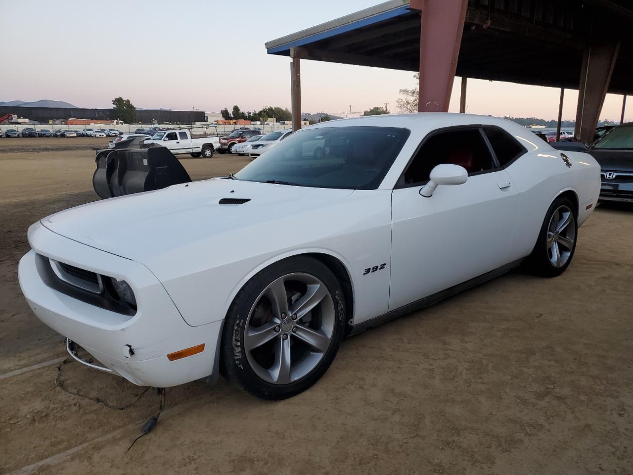 DODGE CHALLENGER 2013