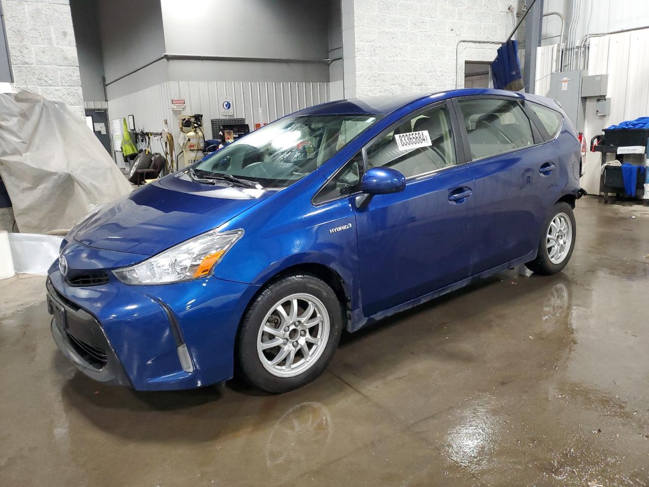 TOYOTA PRIUS V 2015