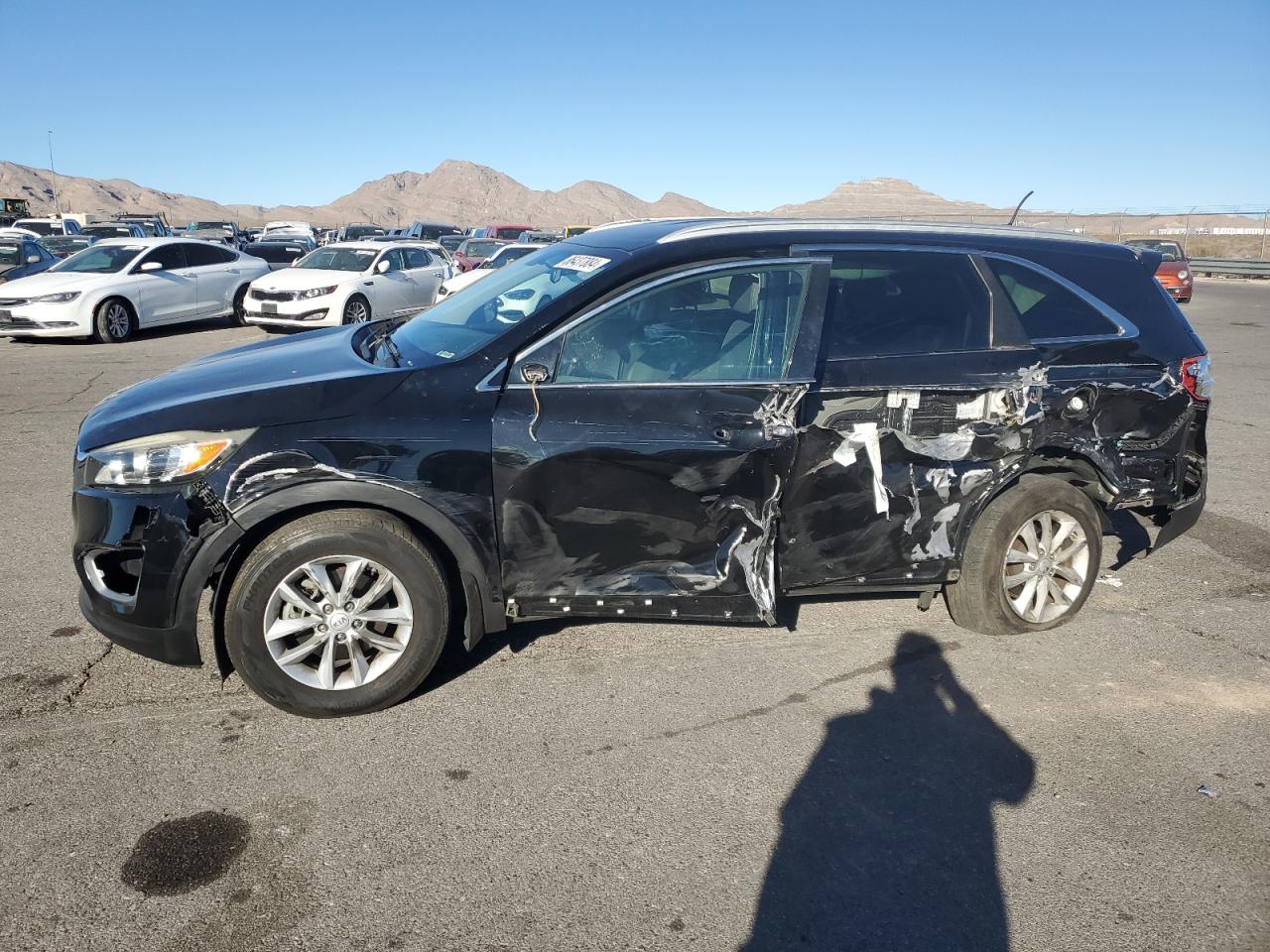 KIA SORENTO LX 2017