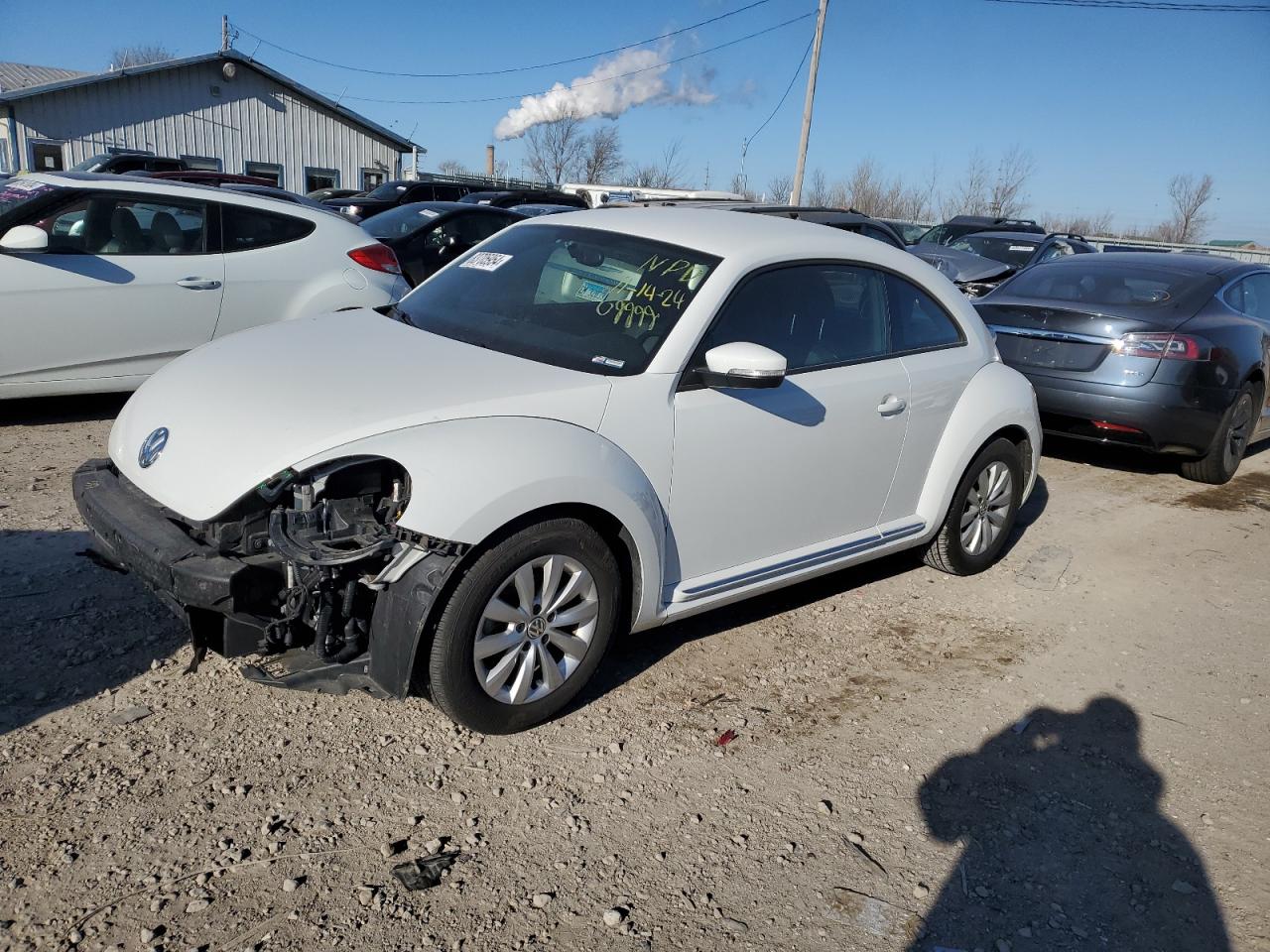 VOLKSWAGEN BEETLE S 2019