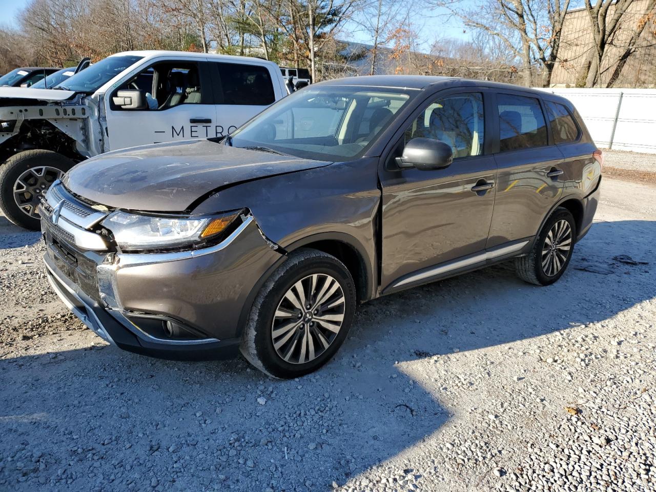 MITSUBISHI OUTLANDER 2020