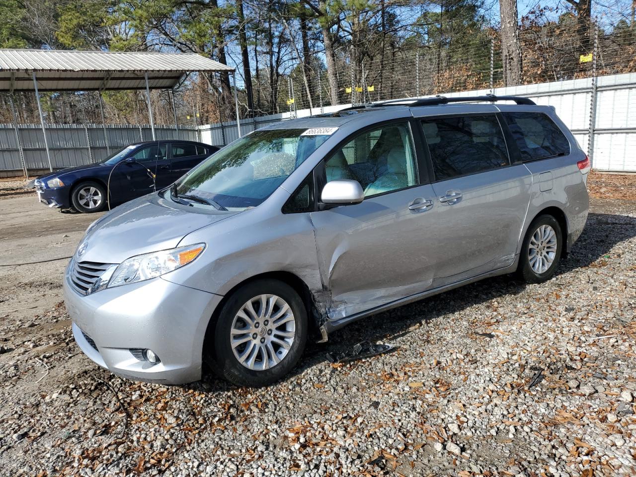 TOYOTA SIENNA XLE 2014